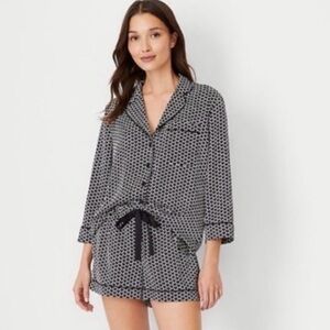 Ann Taylor Sleep Heart print silky black white pajama short set M